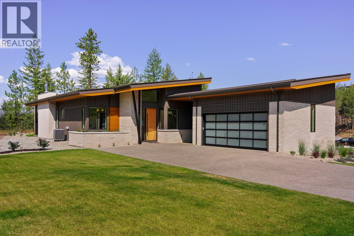 818 Predator Ridge Drive, Vernon
