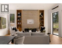 6pc Ensuite bath - 818 Predator Ridge Drive, Vernon, BC V1H1G4 Photo 10
