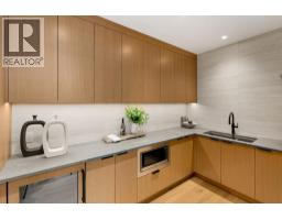 818 Predator Ridge Drive, Vernon, BC V1H1G4 Photo 19