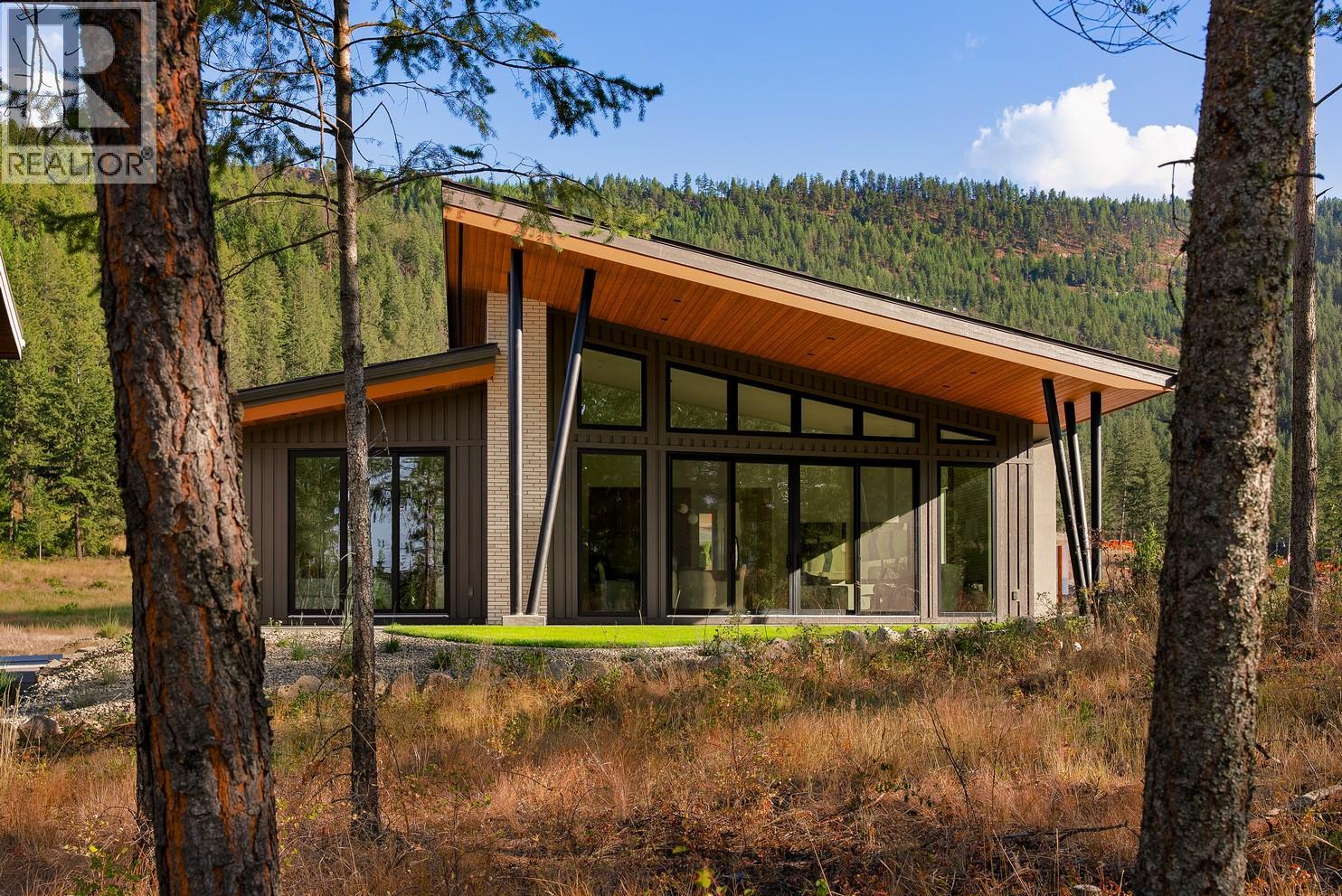 818 Predator Ridge Drive, Vernon