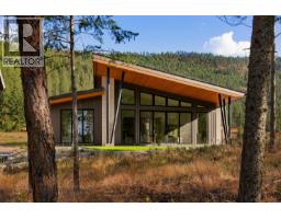 818 Predator Ridge Drive, Vernon, BC V1H1G4 Photo 33