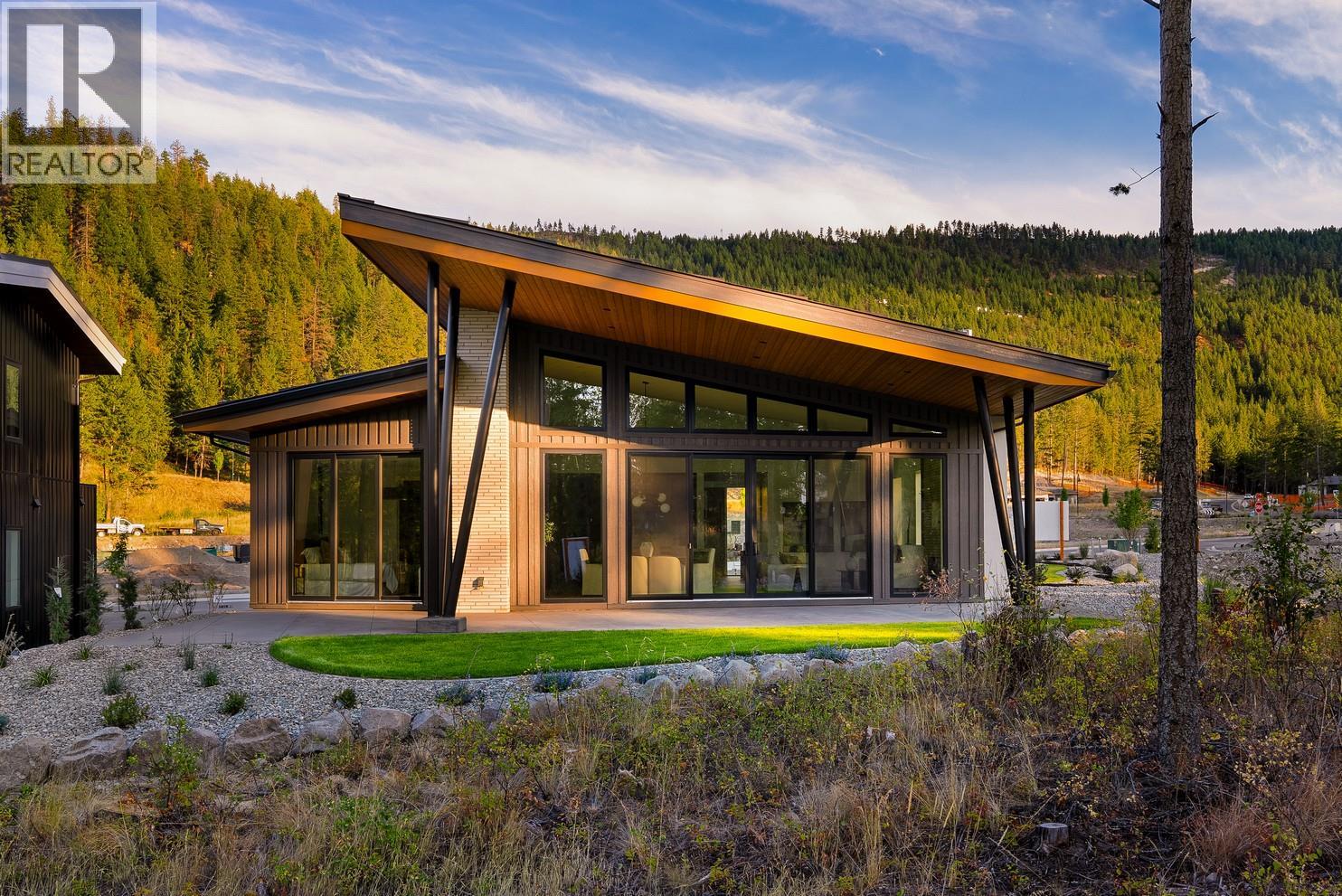 818 Predator Ridge Drive, Vernon