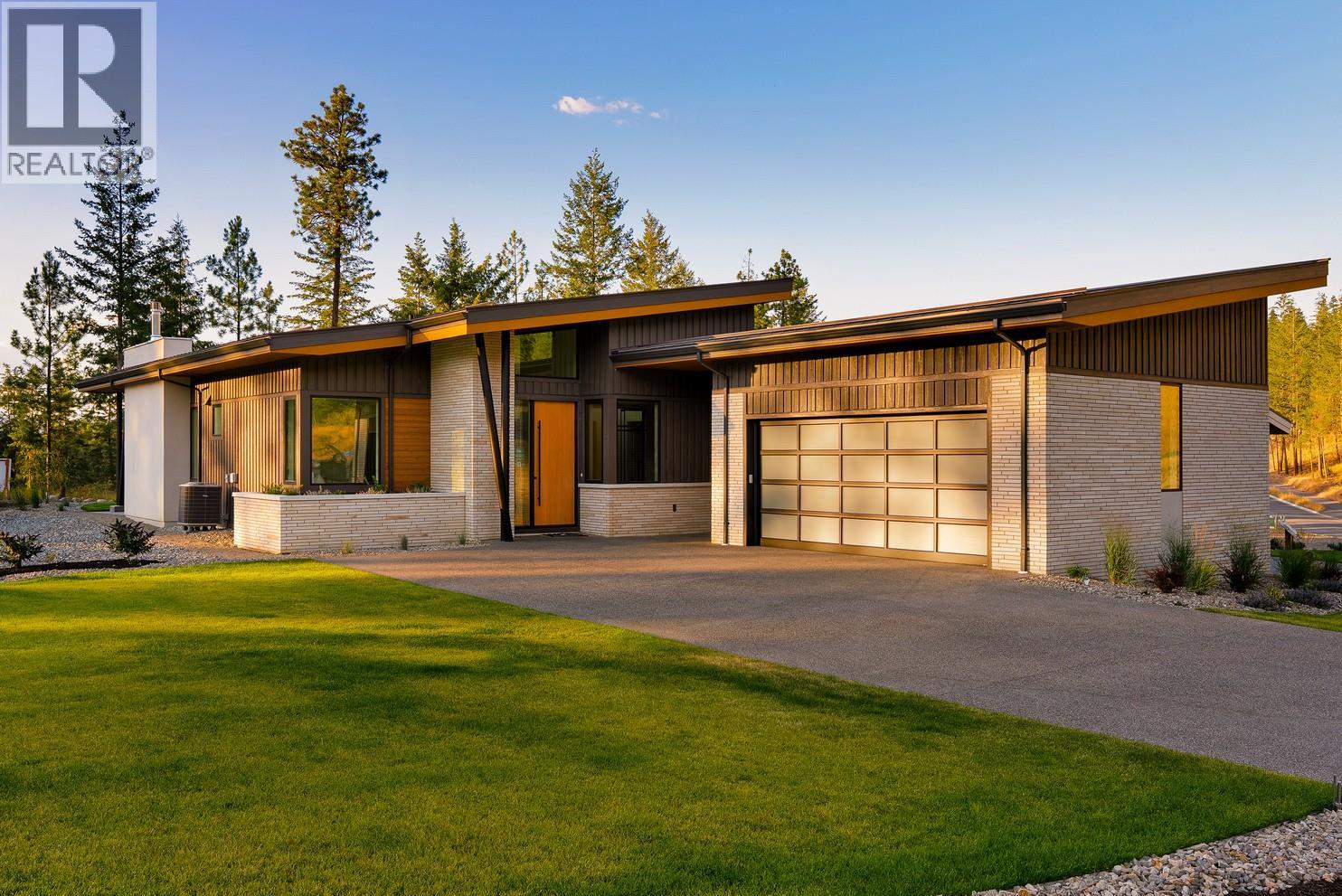 818 Predator Ridge Drive, Vernon