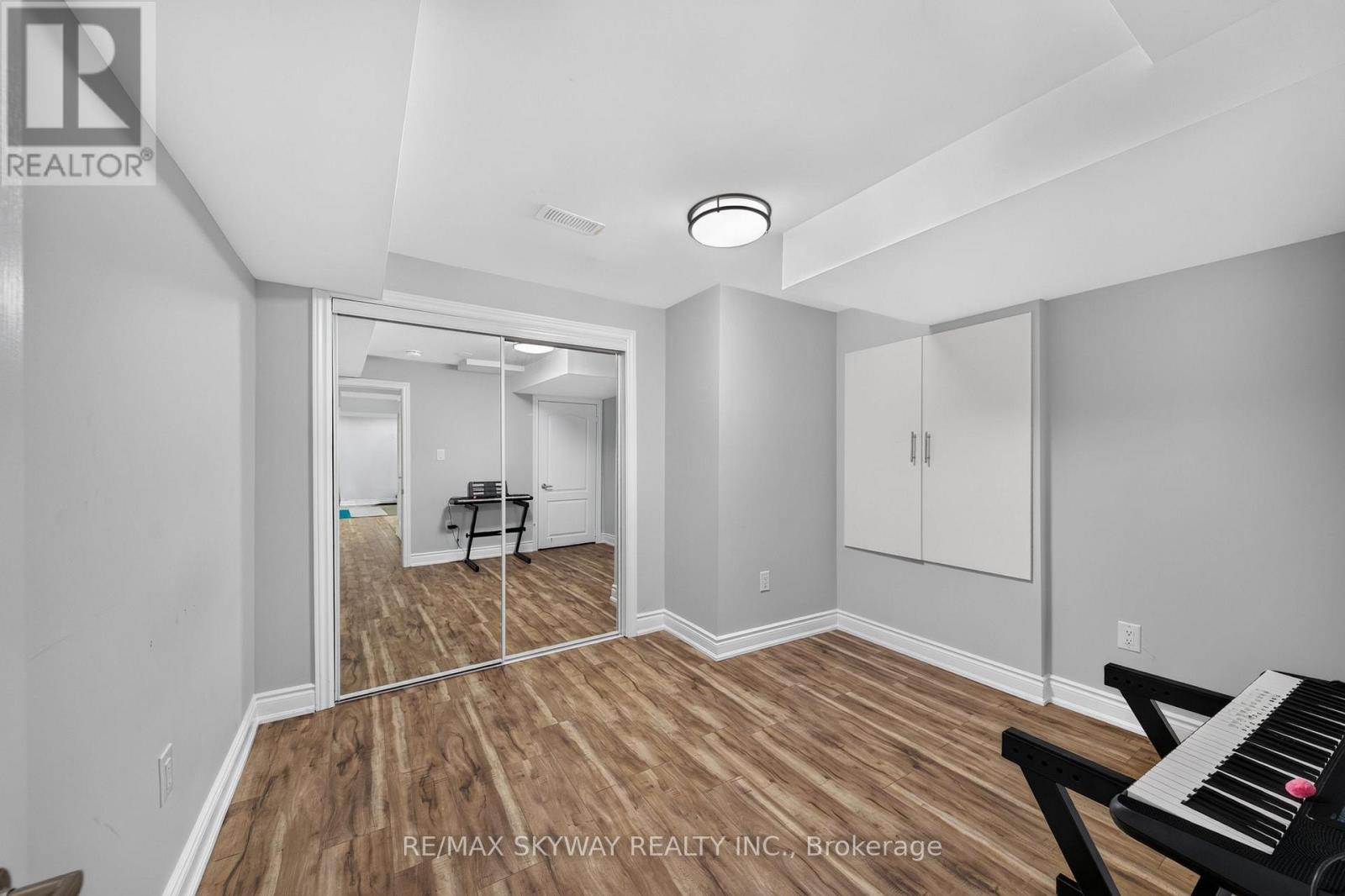 59 CRYSTAL GLEN CRESCENT - Image 38