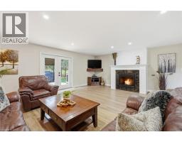 Family room - 19 Concession 5 E, Waterdown, ON L8B1K4 Photo 13