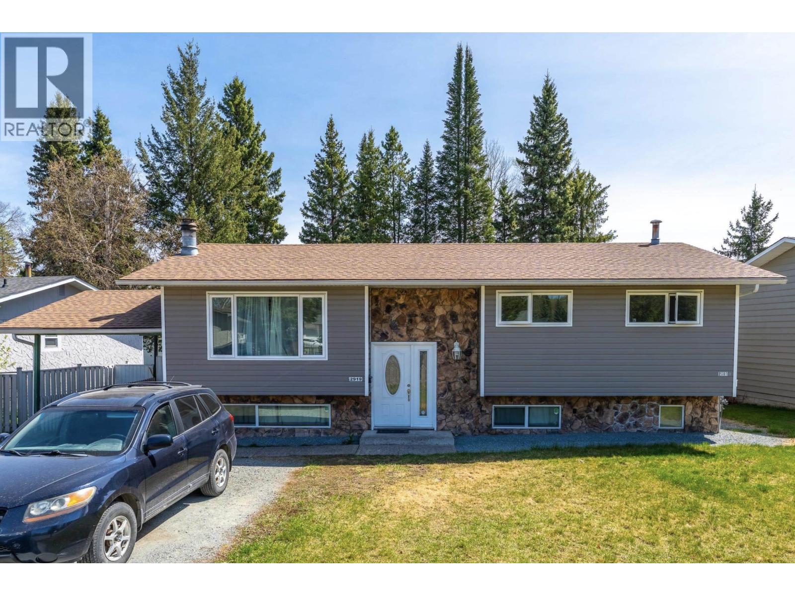 2919 MCGILL CRESCENT - 1