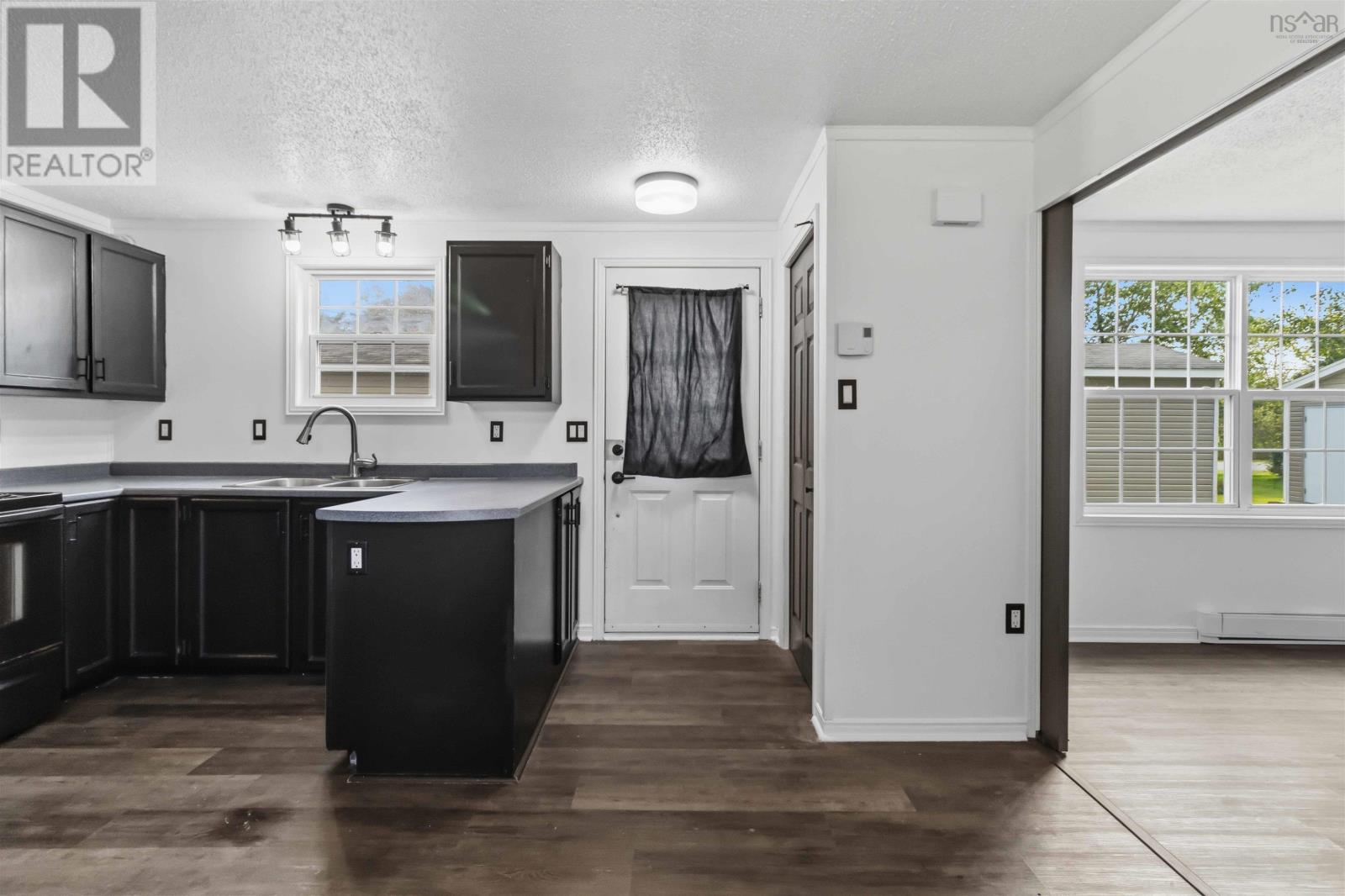 6 Commodore Avenue, Middle Sackville — photo 5