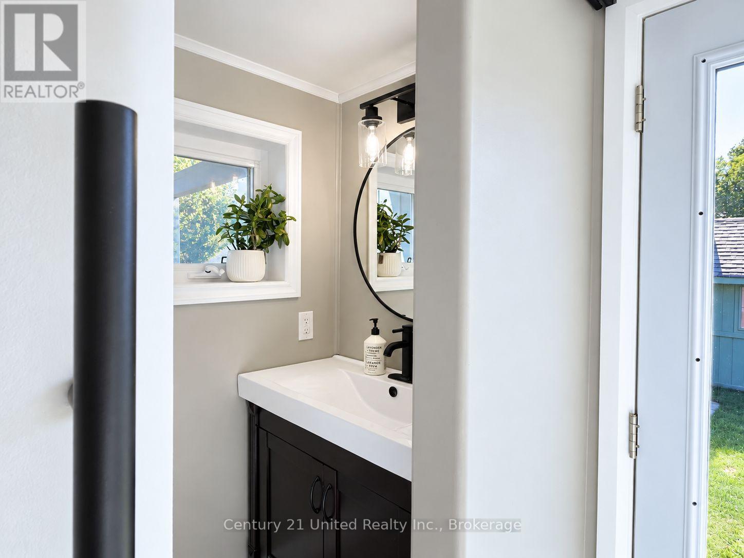 759 HURLEY STREET - Image 34