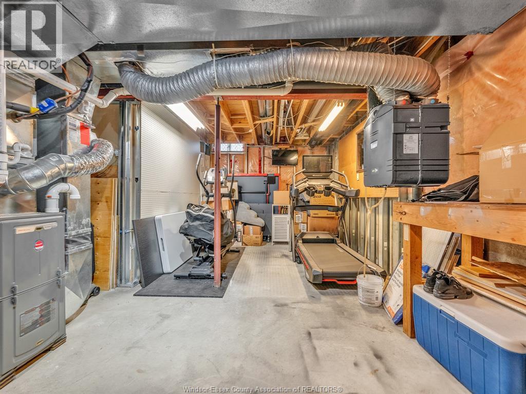 11647 DILLON - 24