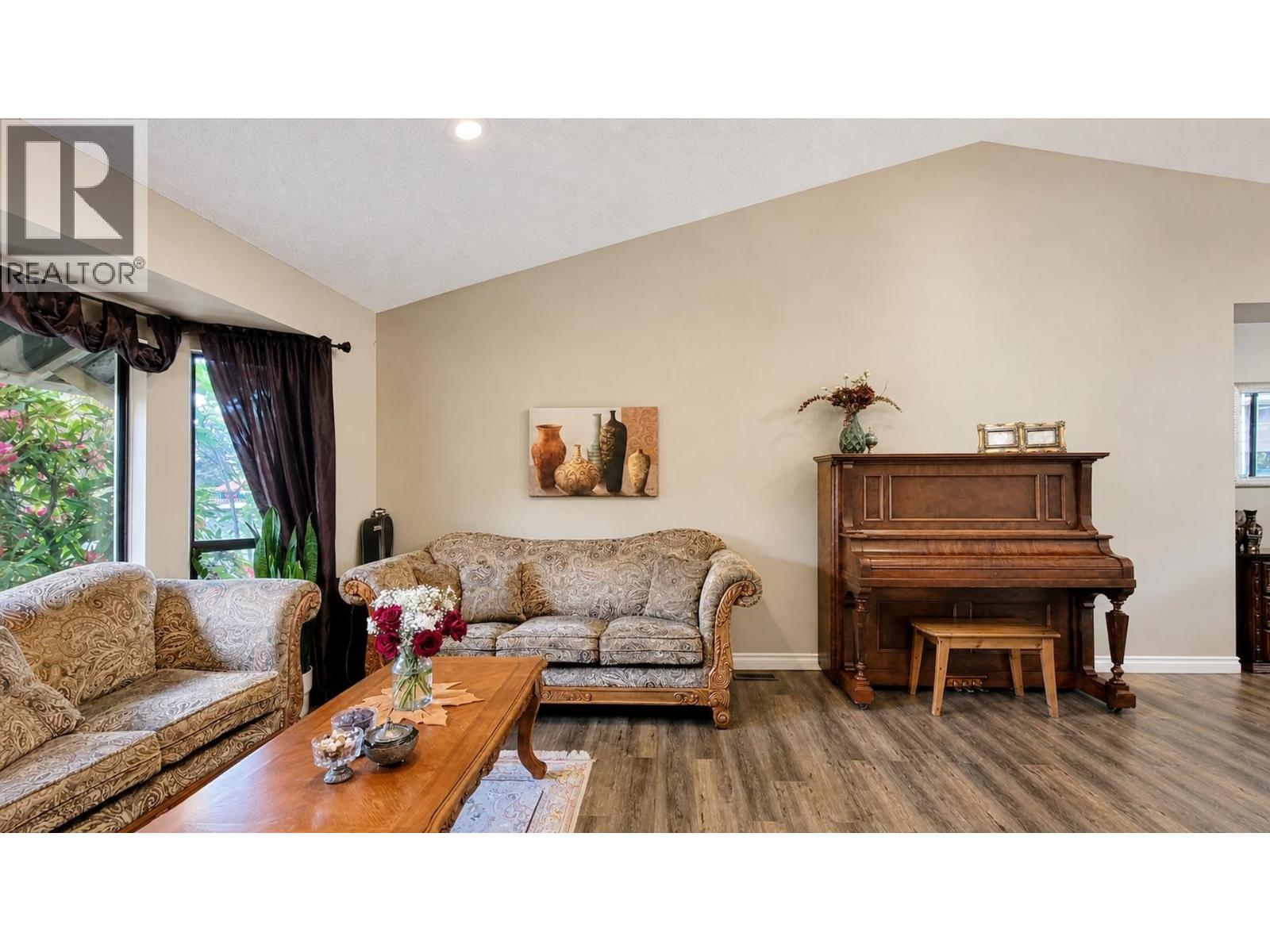2961 WALTON AVENUE, Coquitlam — photo 6