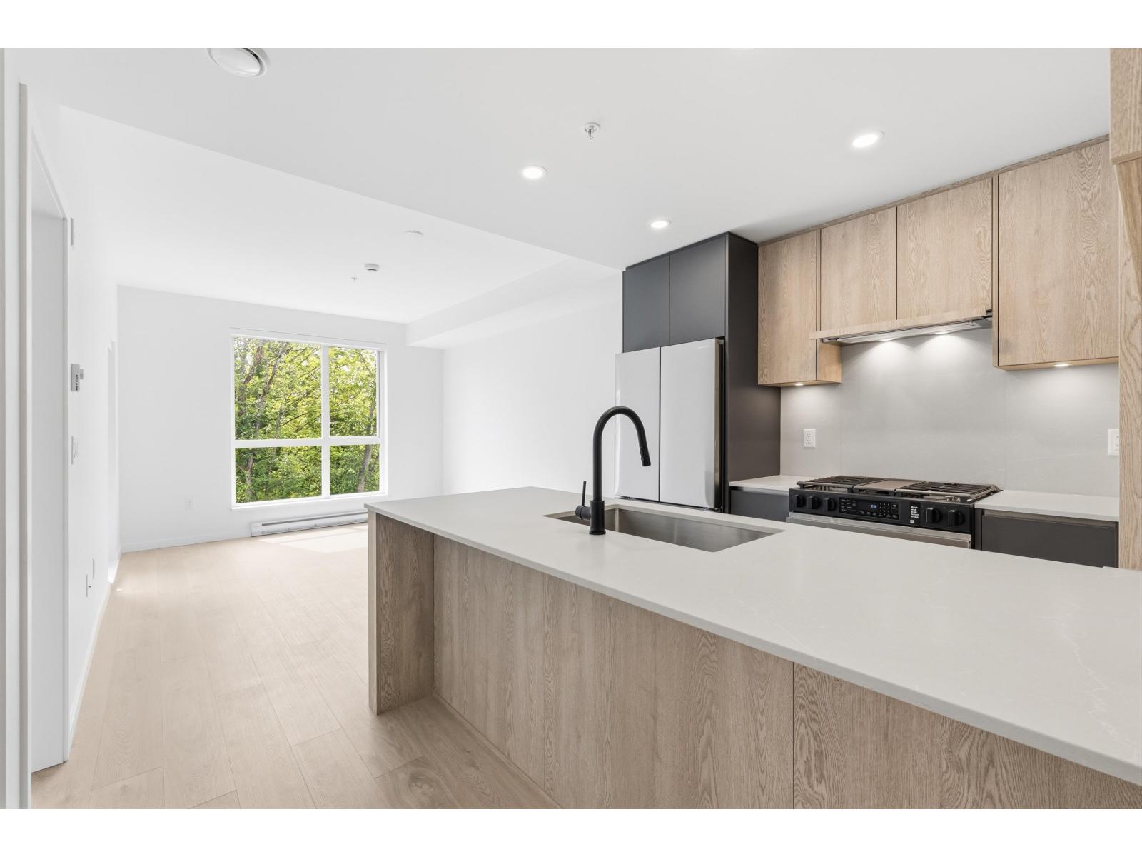 505 19577 65B AVENUE, Surrey — photo 3