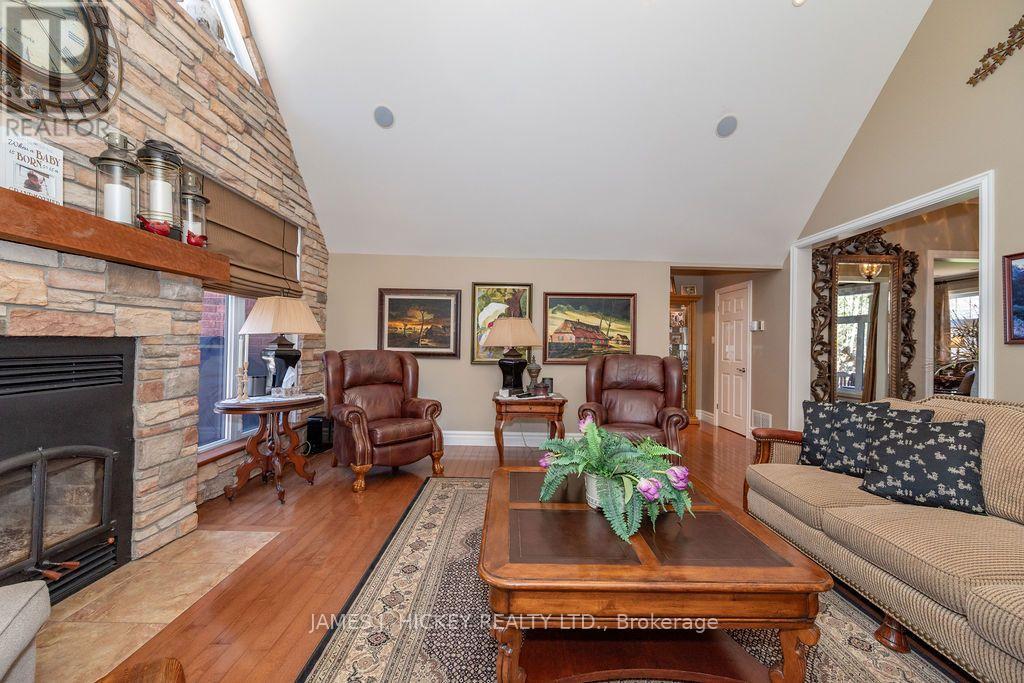 182 RIVER DRIVE, Petawawa — photo 8