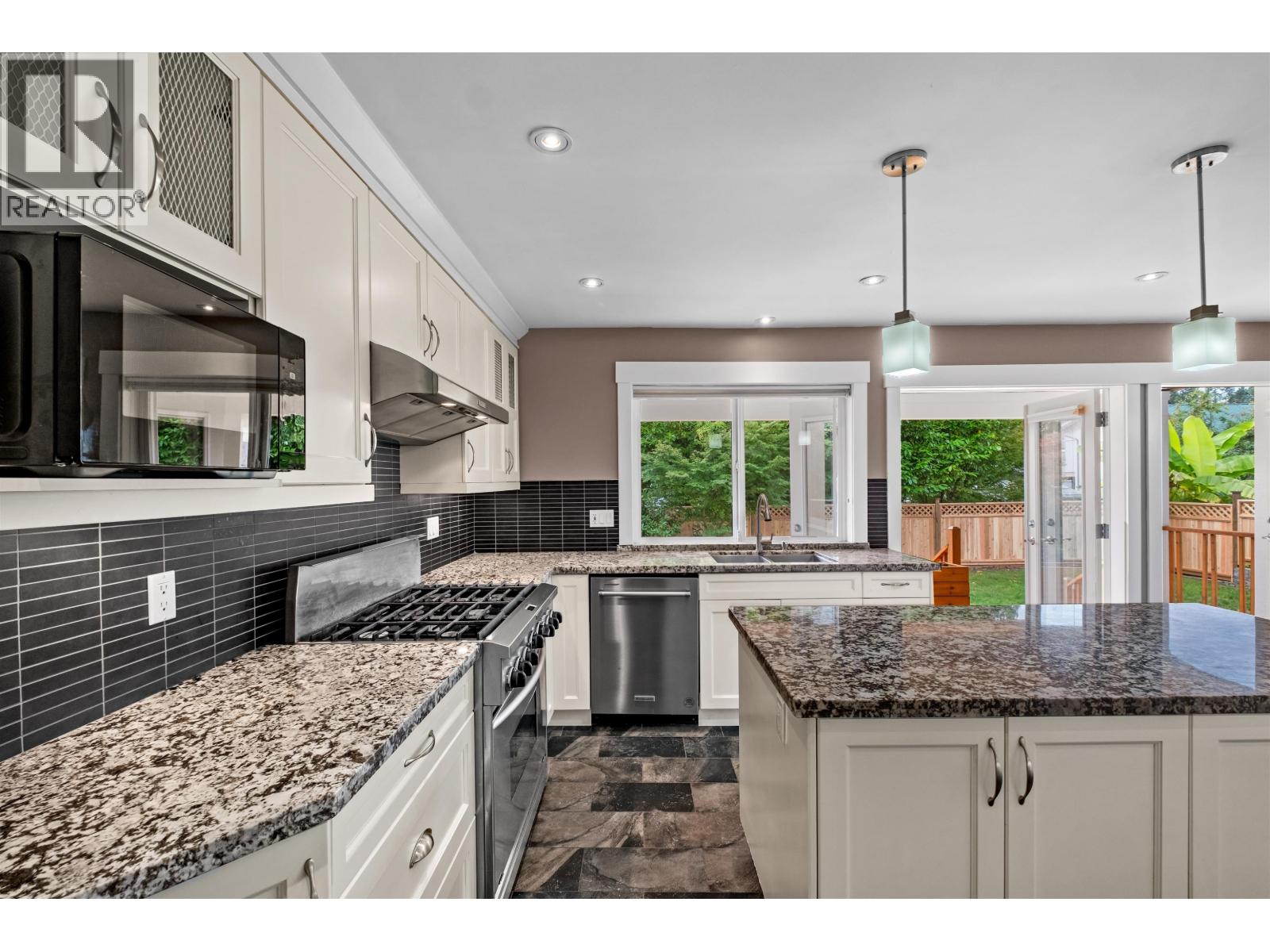 1501 FREDERICK ROAD, North Vancouver — photo 8