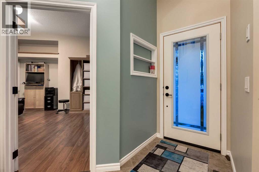32 SUNMEADOWS Court SE, Calgary — photo 4