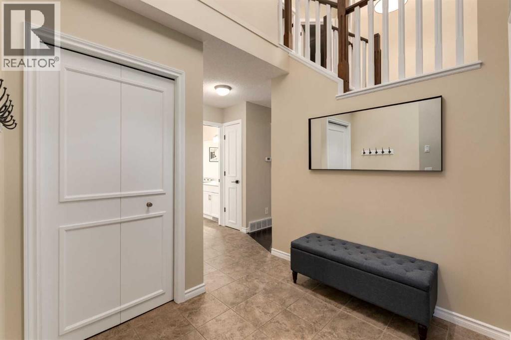 32 SUNMEADOWS Court SE, Calgary — photo 5