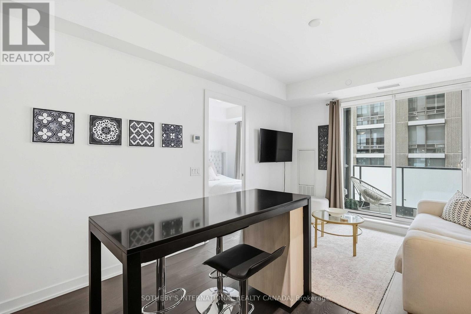#1410 609 AVENUE ROAD - 15