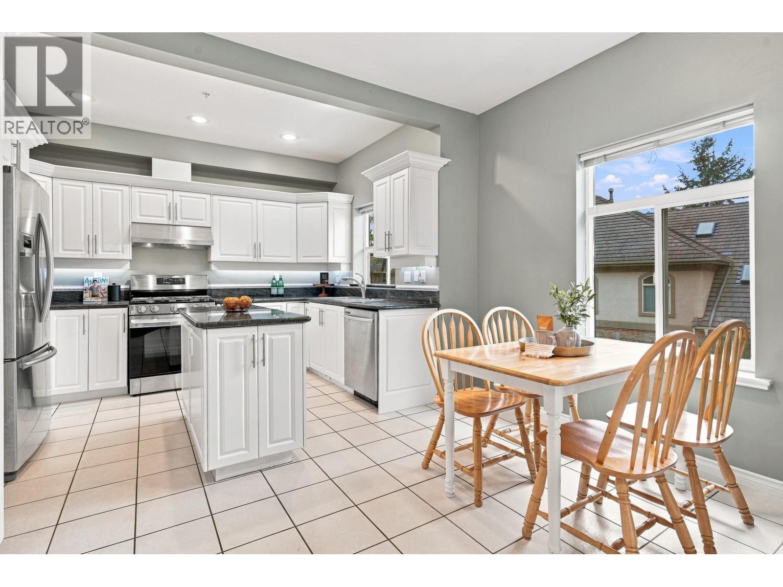 11 915 FORT FRASER RISE, Port Coquitlam