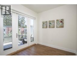 300 2432 Haywood Avenue, West Vancouver, BC V7V1Y1 Photo 11