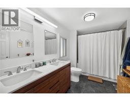 3115 Juniper Drive, Naramata, BC V0H1N1 Photo 15