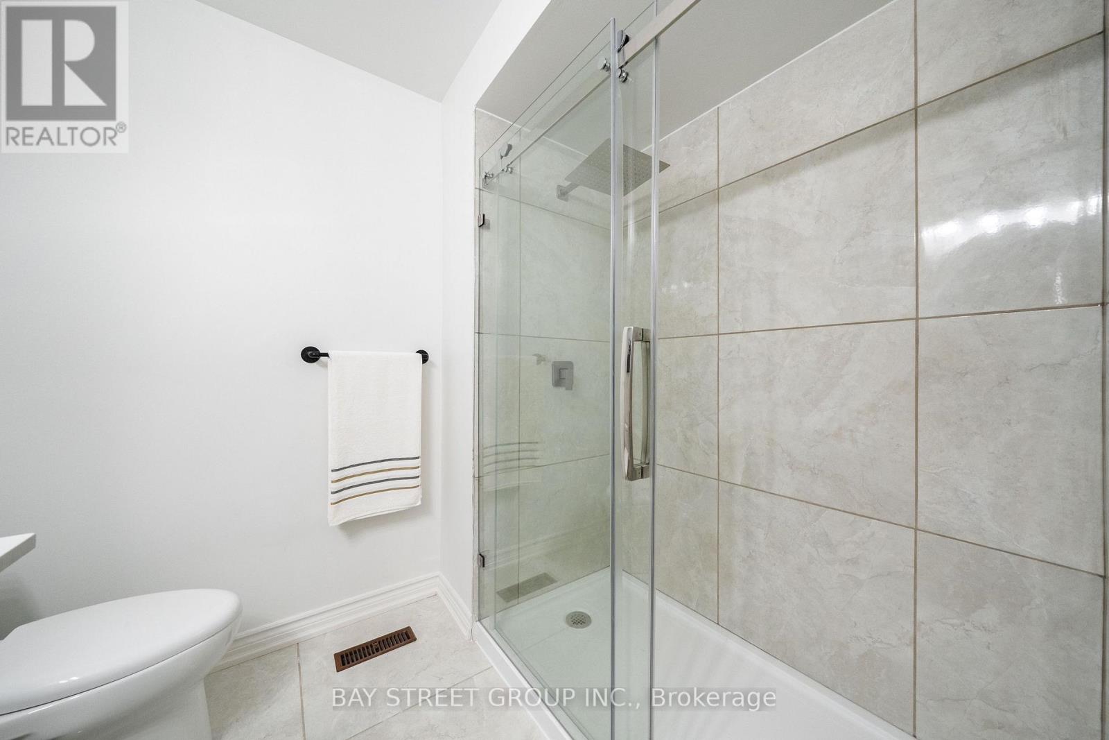 45 THURMAN ROAD - Image 32