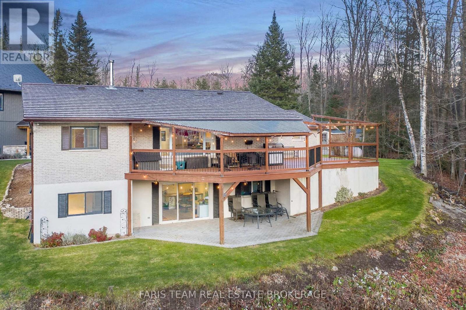 1520 ROSEMOUNT ROAD - 49