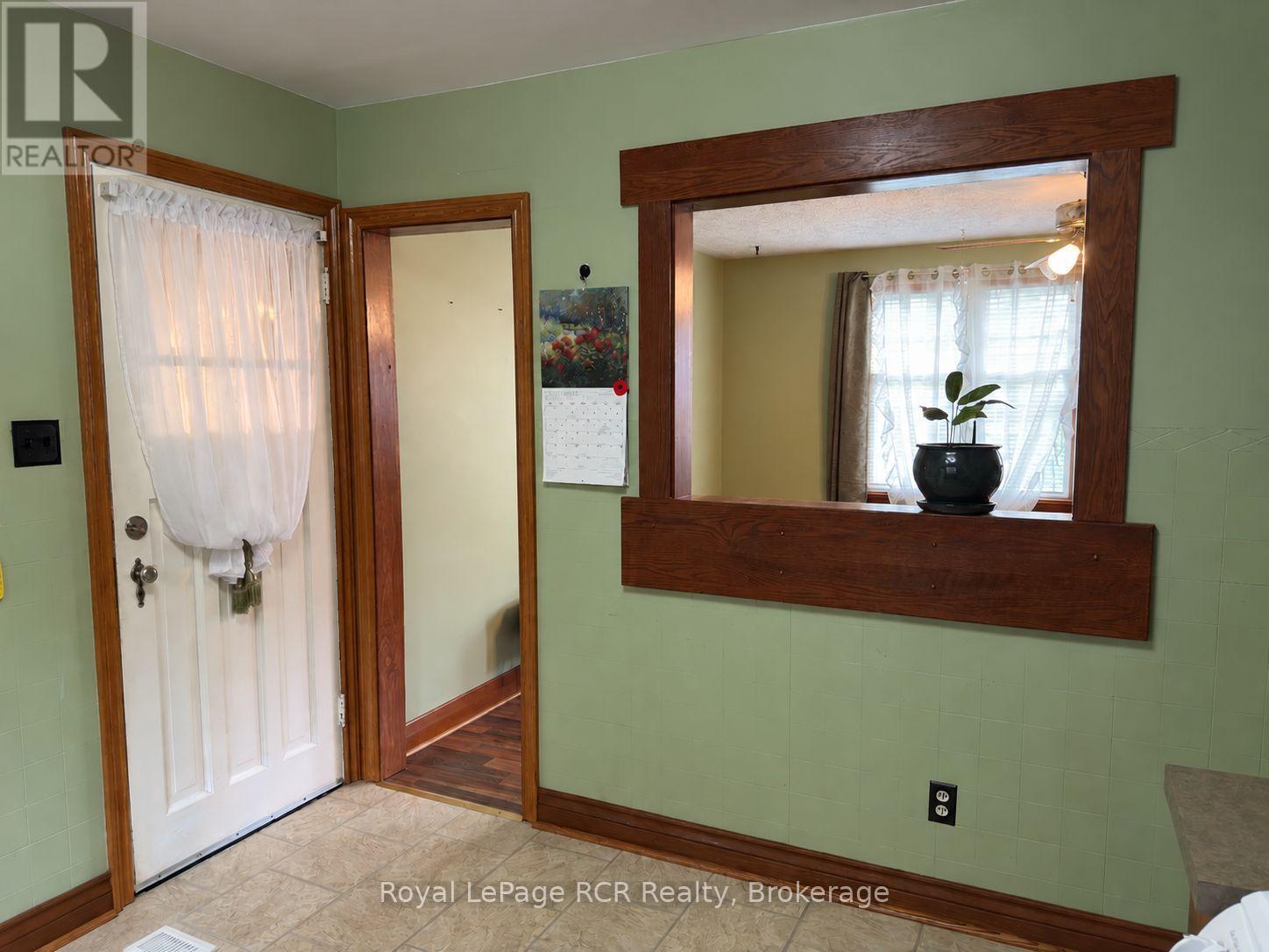 563 9TH STREET - Image 18