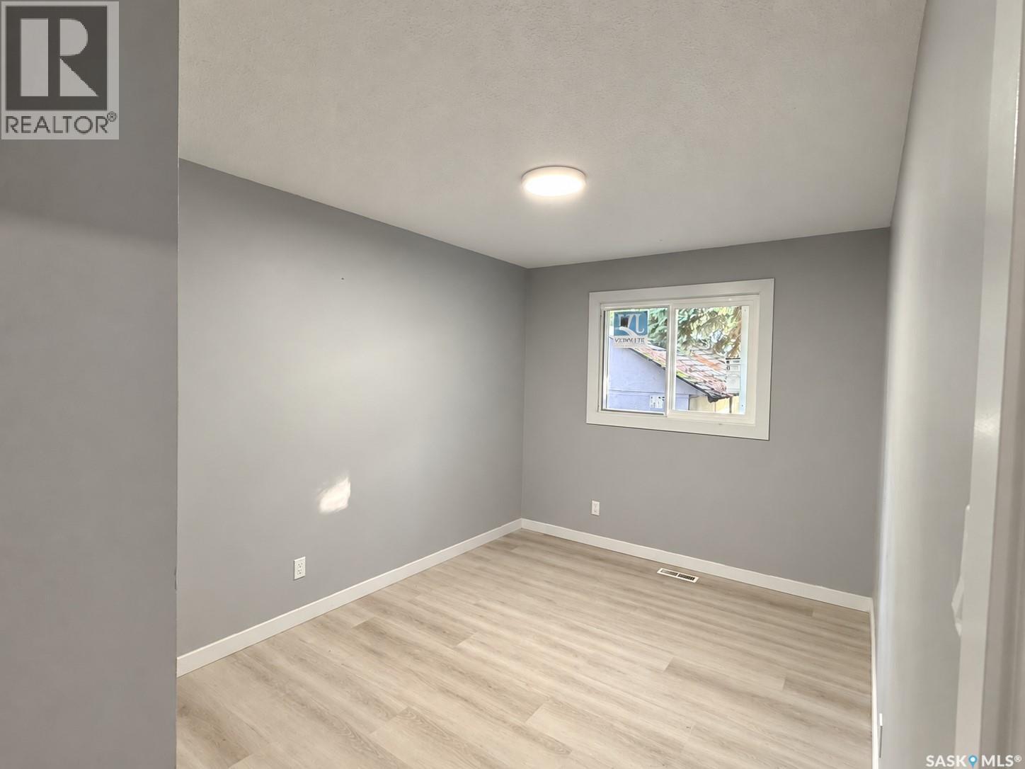 30 Confederation CRESCENT, Saskatoon — photo 5