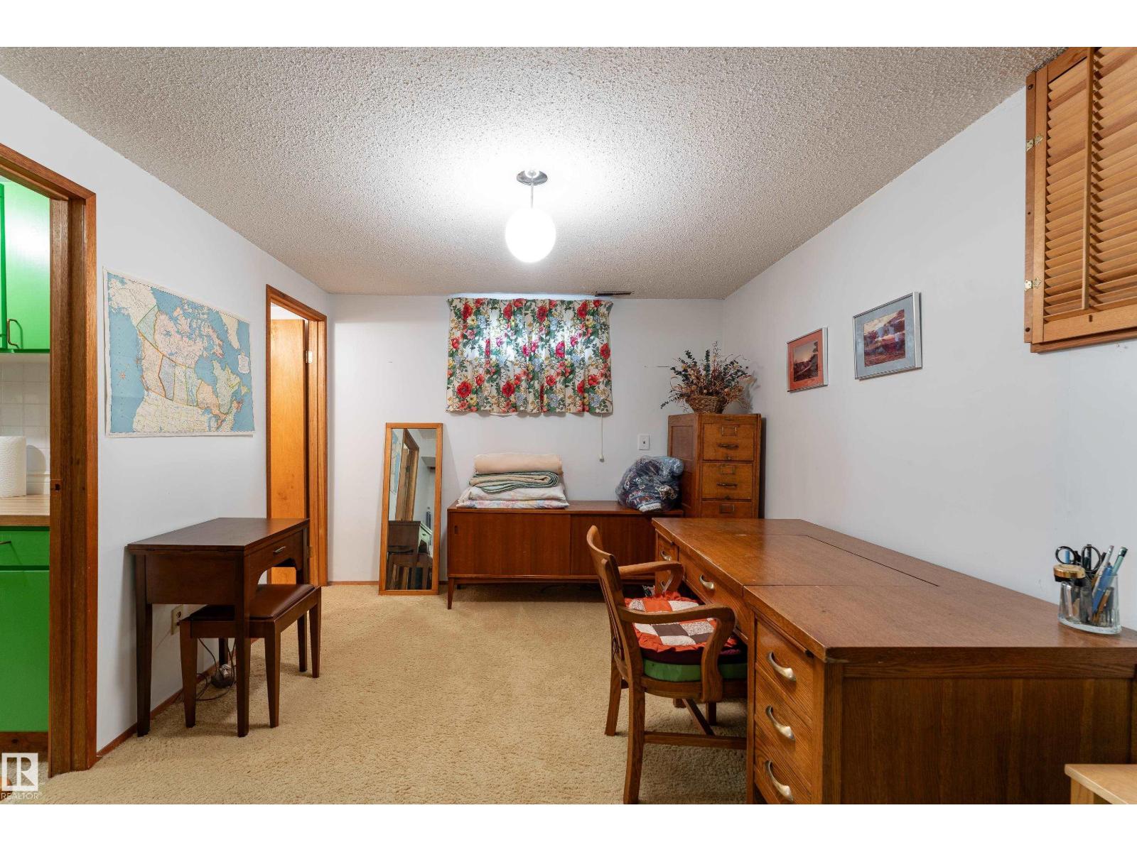 8531 94 AV - Image 48