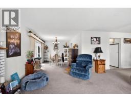 Bedroom - 820 Invermere Court, Kamloops, BC V2B7T4 Photo 9