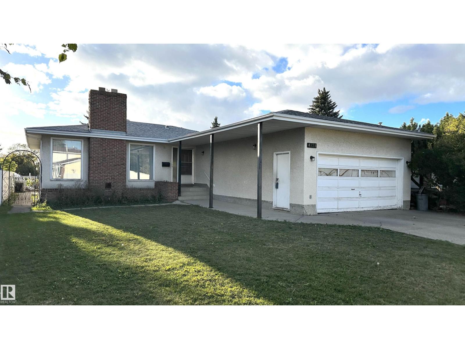 4128 110 ST NW, Edmonton — photo 1