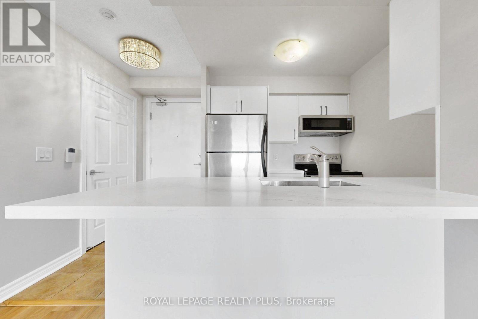 #408 2379 CENTRAL PARK DRIVE - 15
