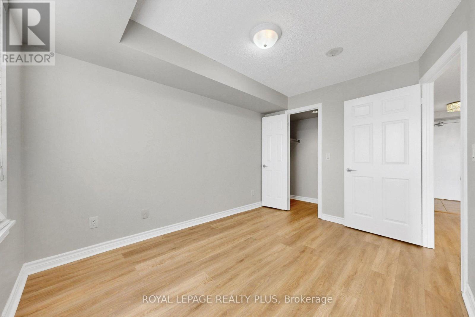 #408 2379 CENTRAL PARK DRIVE - 23