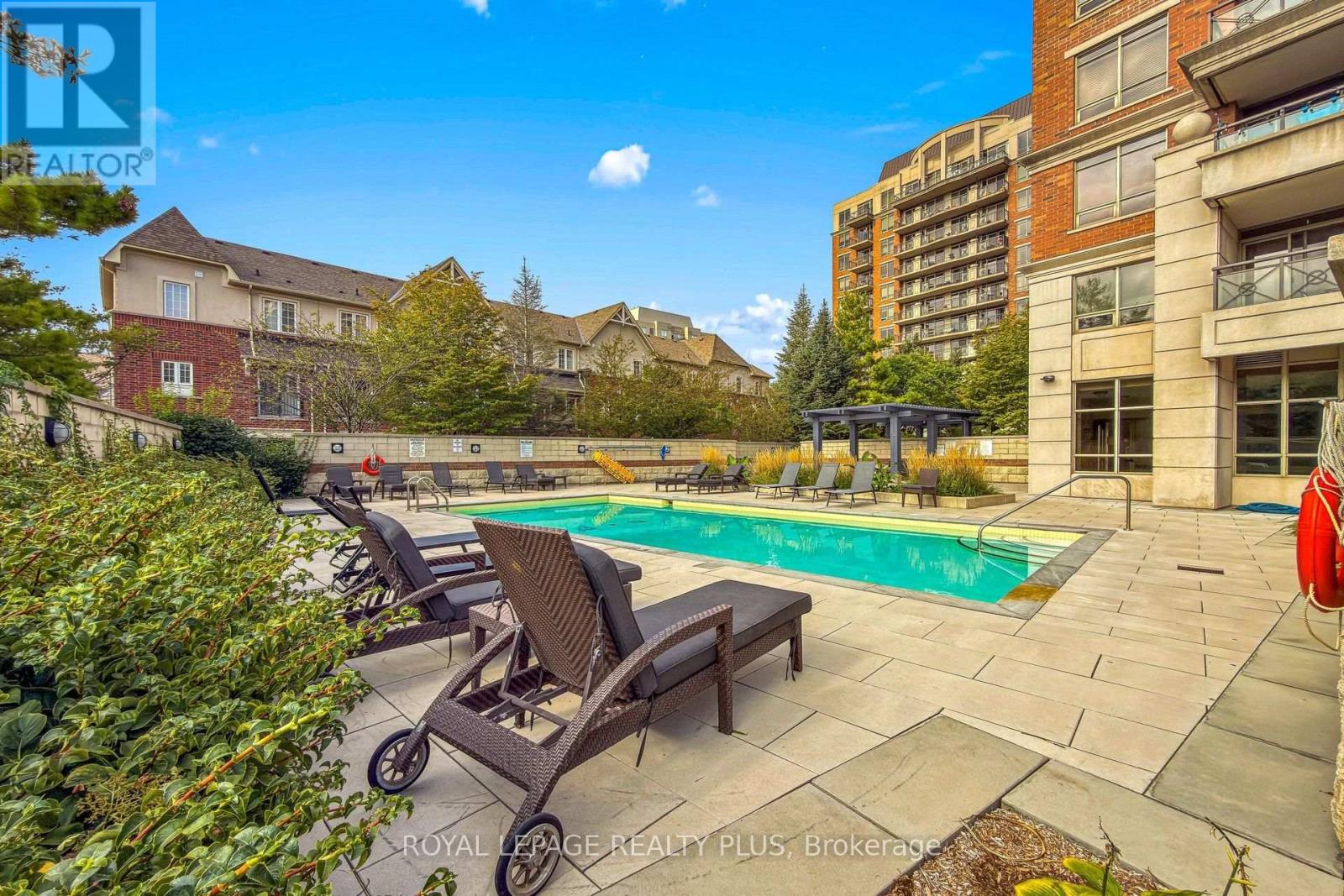 #408 2379 CENTRAL PARK DRIVE - 40