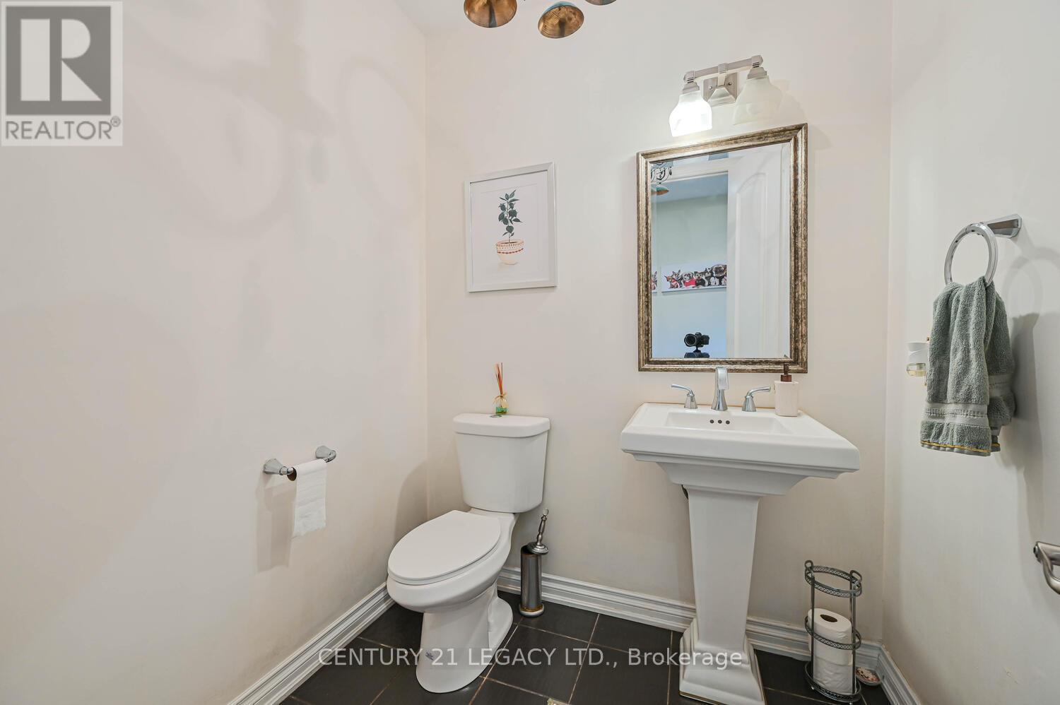 34 CANNINGTON CRESCENT - 23
