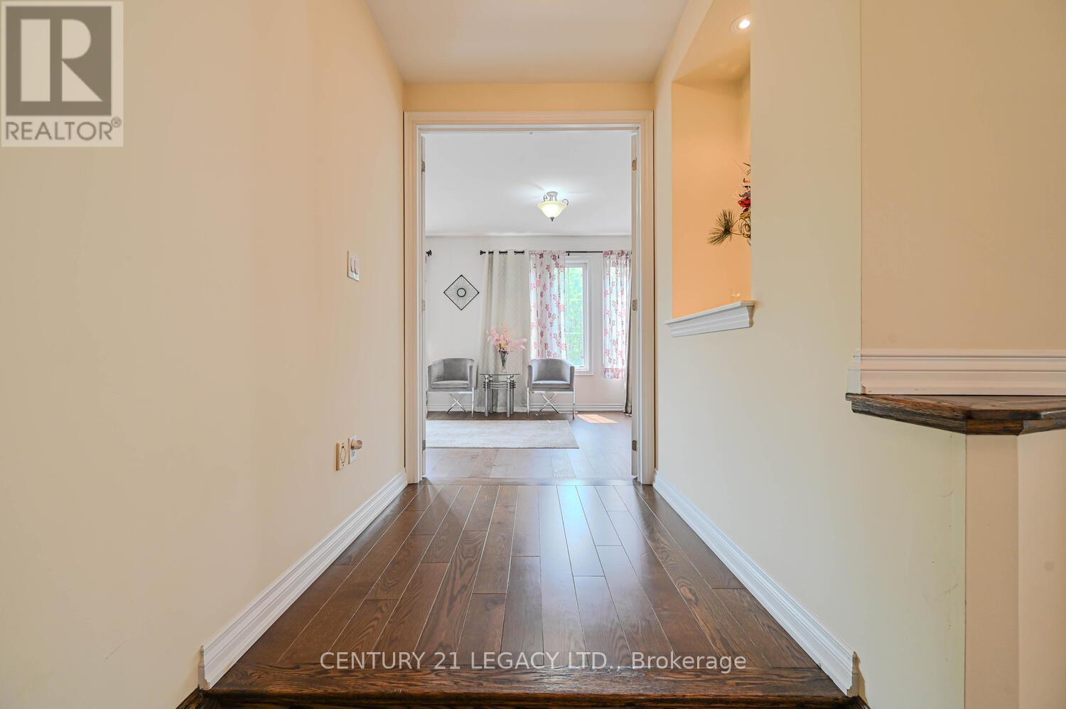 34 CANNINGTON CRESCENT - 28