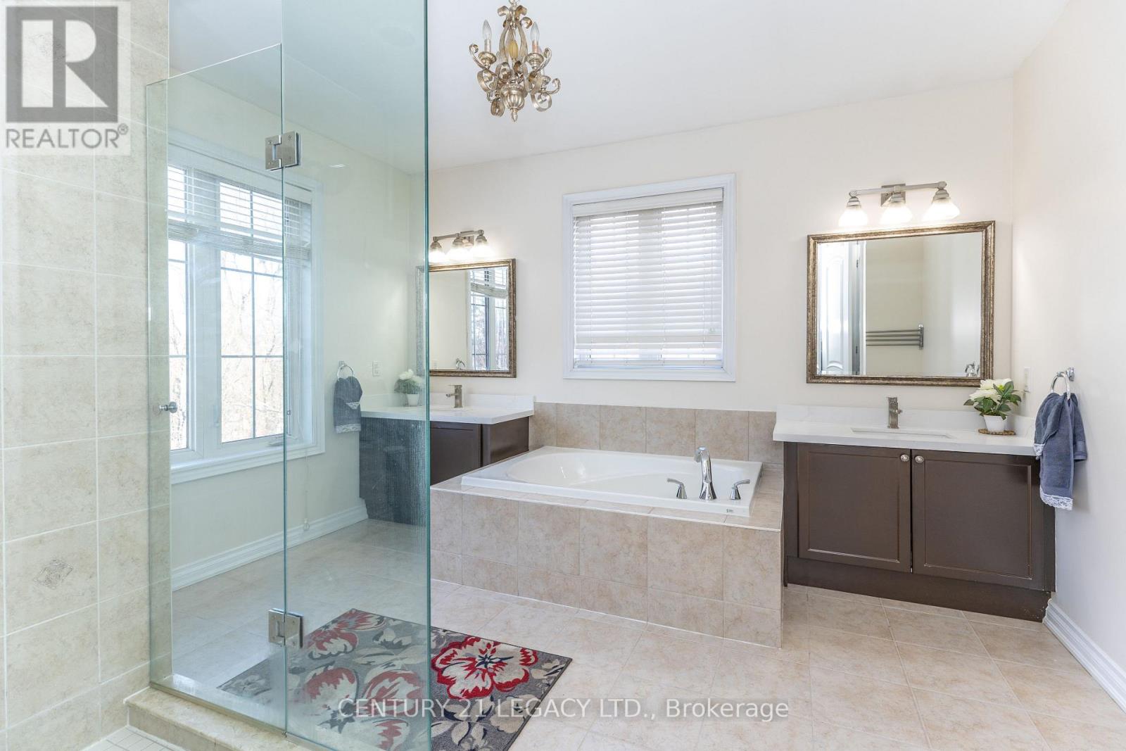 34 CANNINGTON CRESCENT - 32