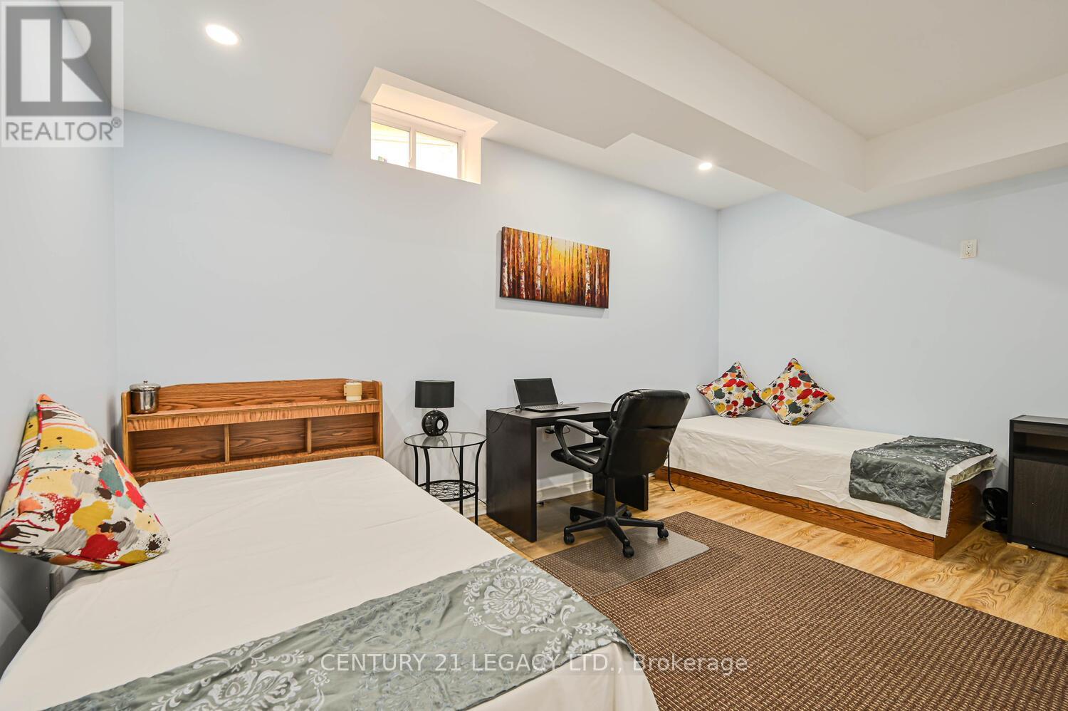 34 CANNINGTON CRESCENT - 43