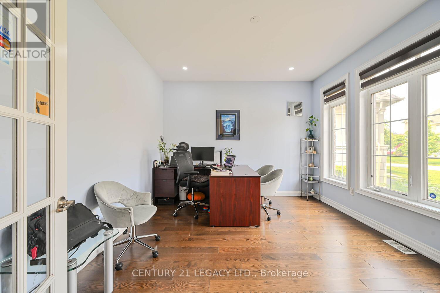 34 CANNINGTON CRESCENT - 7