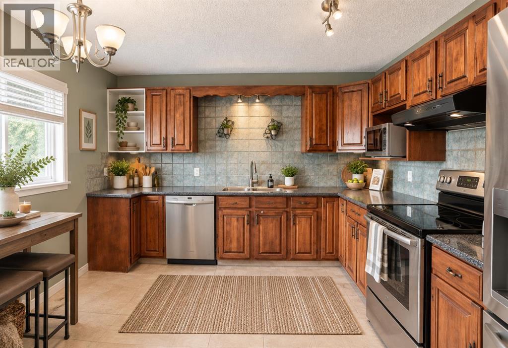 619 101 Avenue SW, Calgary — photo 5