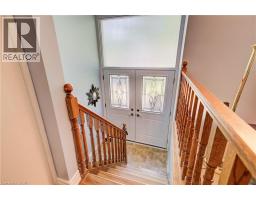 Living room - 291 Villa Place, Waterloo, ON N2J3X6 Photo 7
