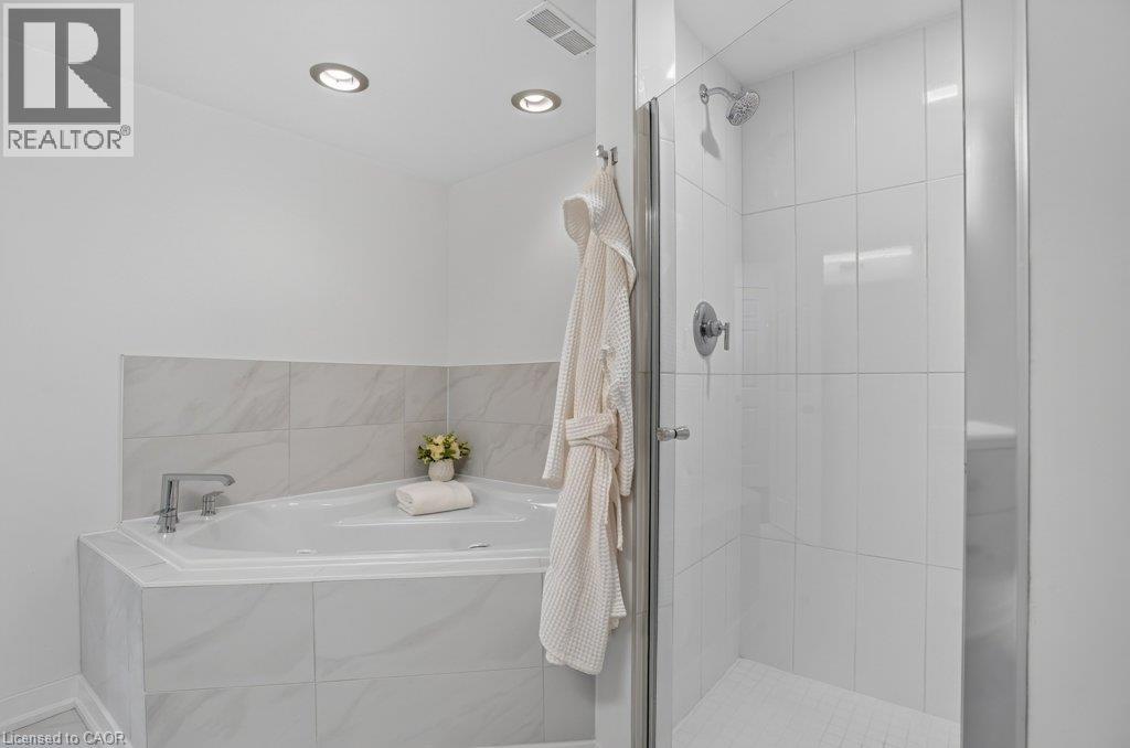 12 BEASLEY Crescent - Image 35