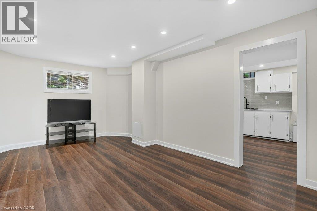 12 BEASLEY Crescent - Image 28