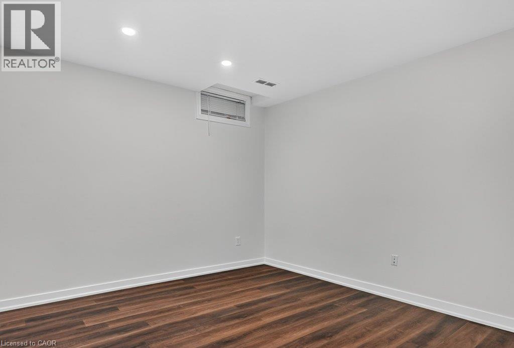 12 BEASLEY Crescent - Image 33