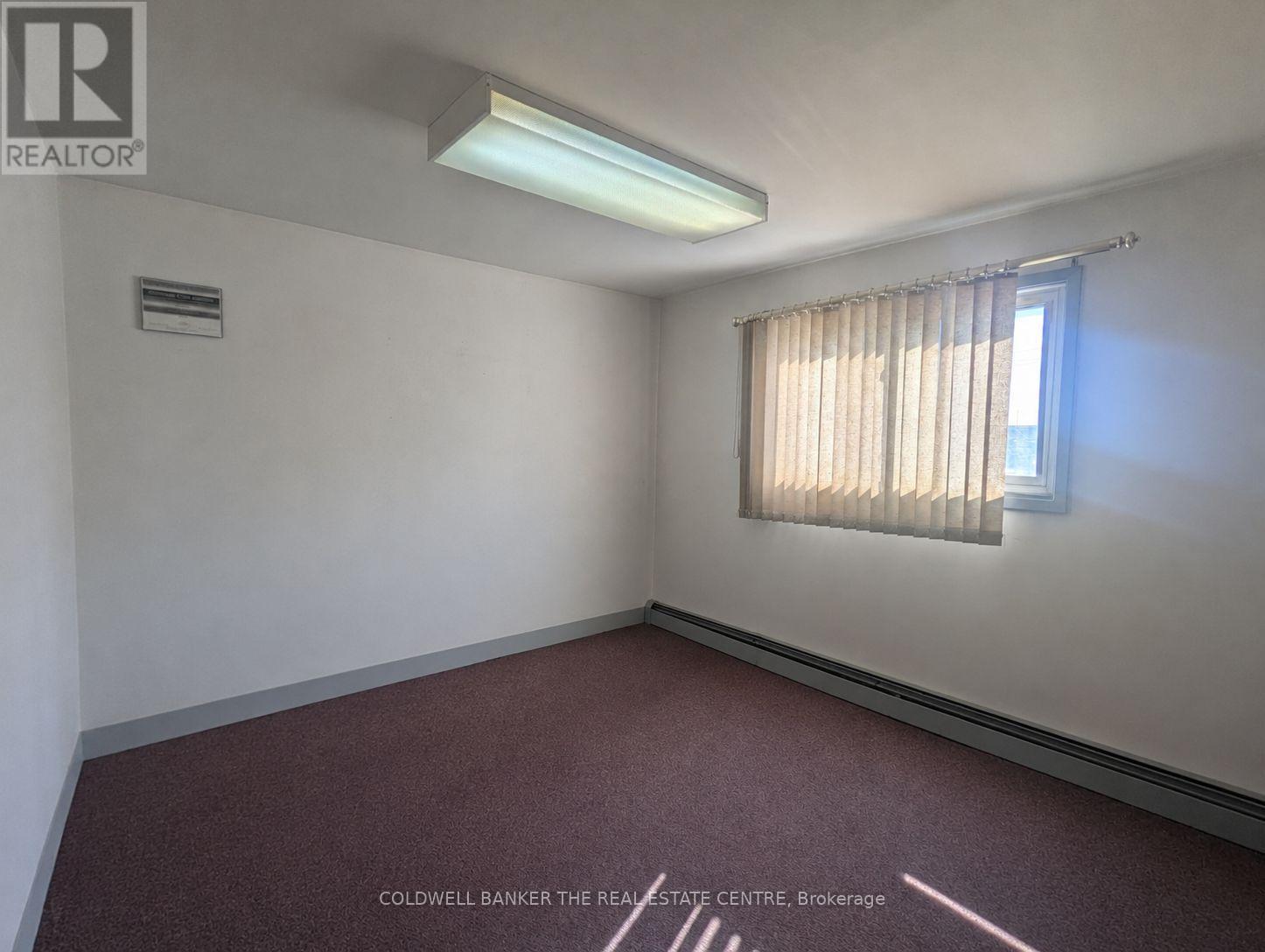 UPPER - B - 284 DUNLOP STREET W, Barrie (400 North) — photo 1