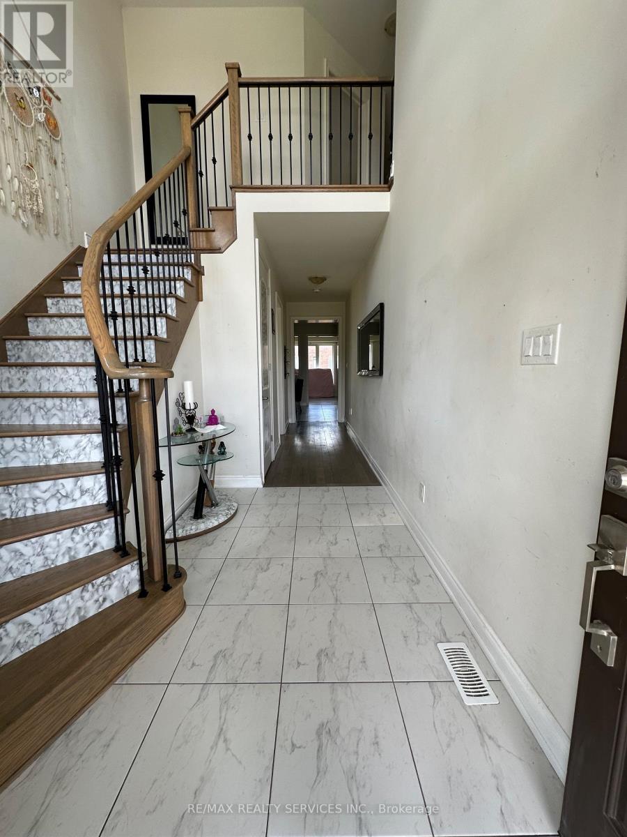 196 MUNRO CIRCLE, Brantford — photo 2