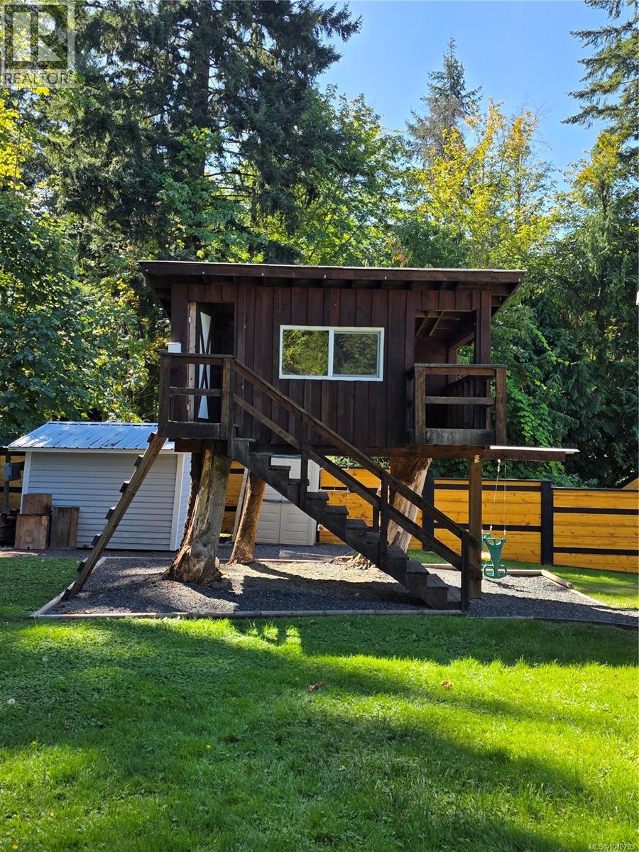 4040 Clegg Cres S - 31