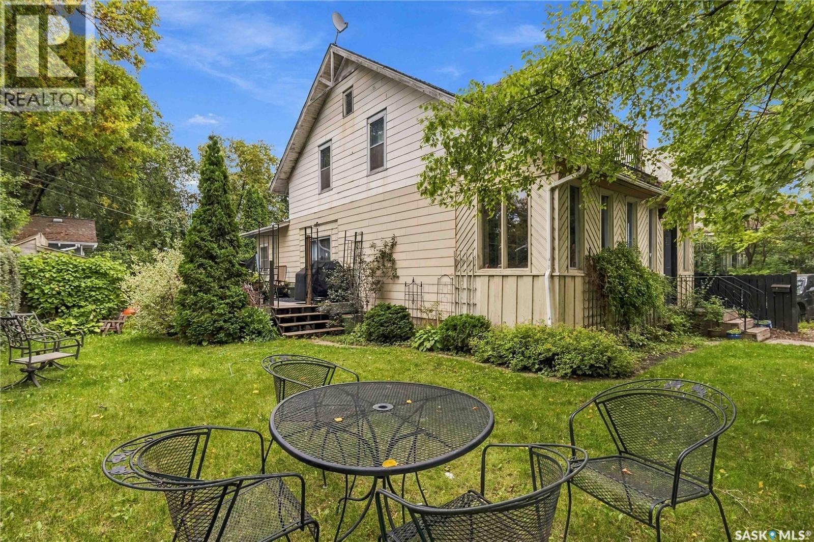 507 11th STREET E - 1