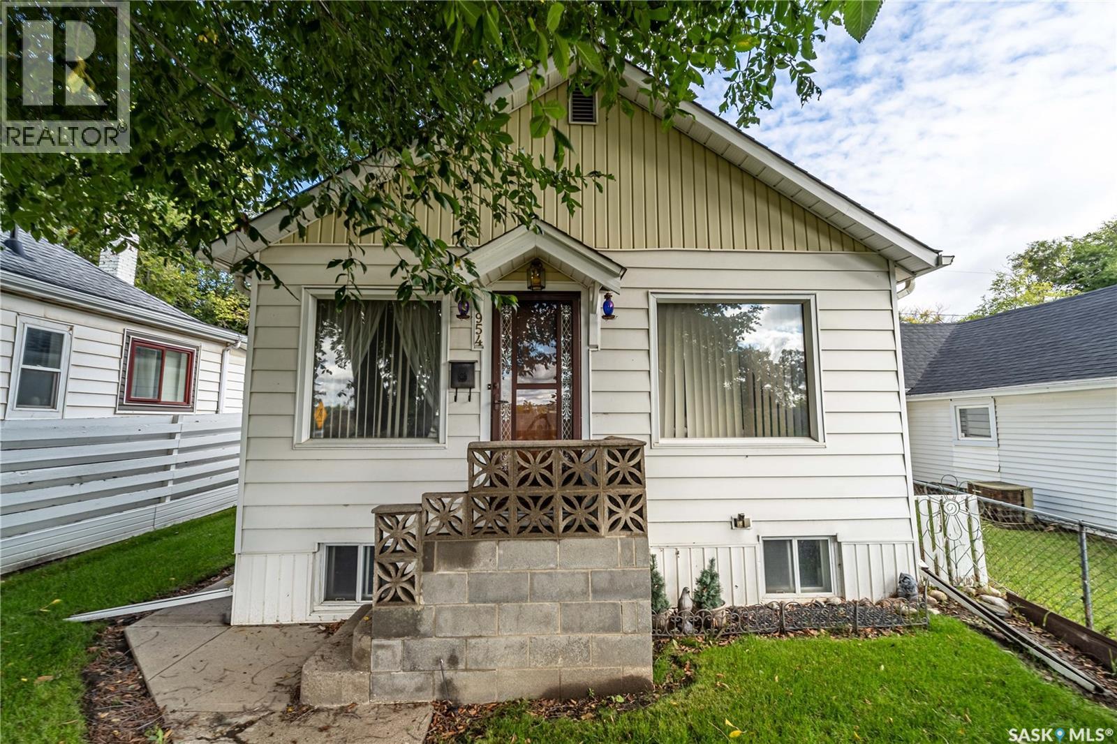 954 Hochelaga STREET W - 1
