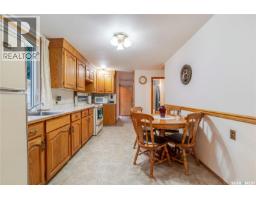 Bedroom - 954 Hochelaga Street W, Moose Jaw, SK S6H2H8 Photo 8