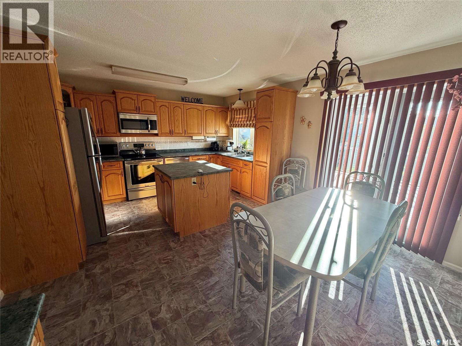 615 Main STREET, Hudson Bay — photo 7